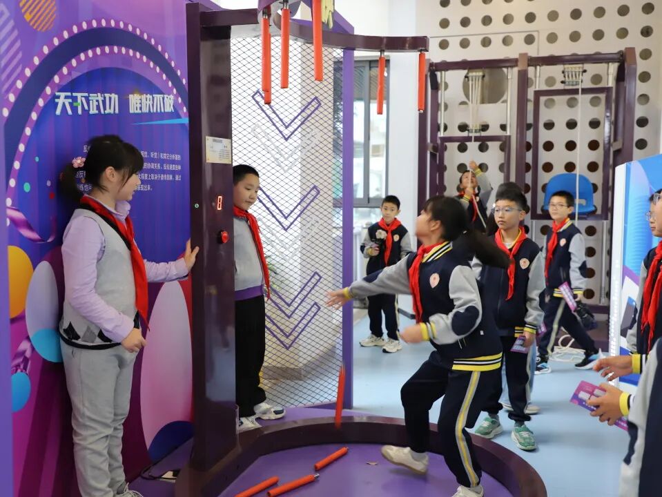 【火一学科组】科创引擎全力输出!火炬一小科信组+区域科创中心双线发力,国省市荣誉矩阵亮眼绽放