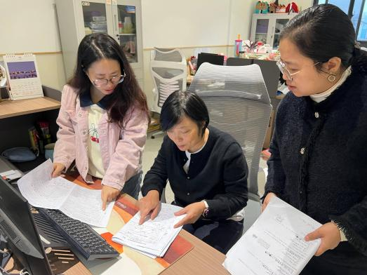 【火一学科组】智赋课堂守初心 · 全员共进凝实效——火炬一小数学组2025年秋图鉴