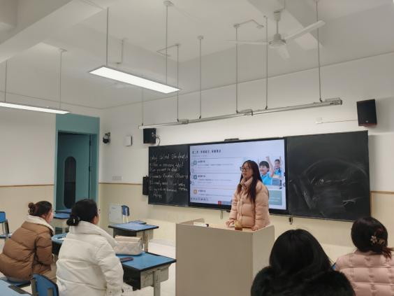 【火一学科组】智赋课堂守初心 · 全员共进凝实效——火炬一小数学组2025年秋图鉴
