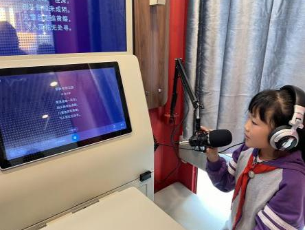 【火一学科组】文研突围,揽誉焕新再启程!-----火炬一小语文教研组2025秋荣光赋