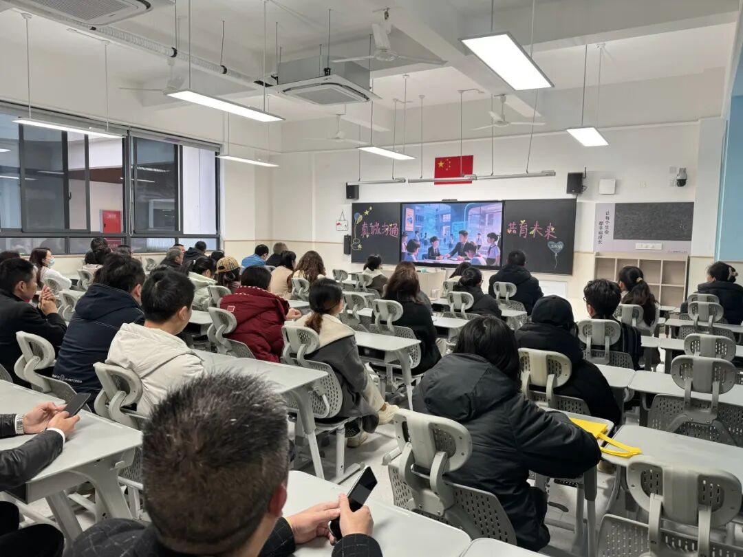 【火一开学季】以“骐骥”之志 燃AI之光——做未来科技的“快乐小马”