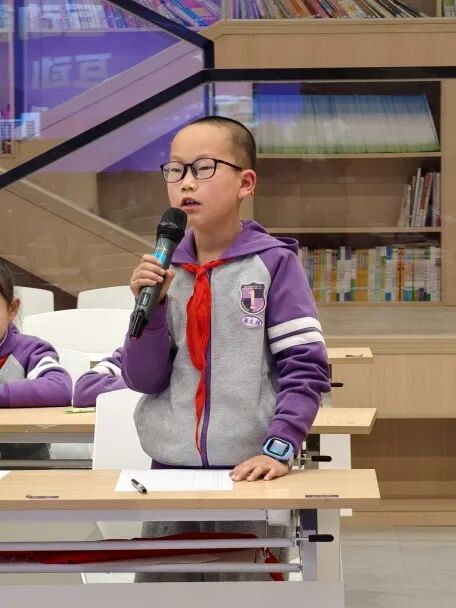 【未来小镇】|专属“议事厅”里,学生说了算!——学生当场“挑刺”,校方现场“接单”