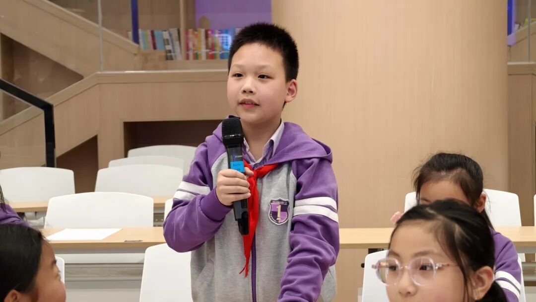 【未来小镇】|专属“议事厅”里,学生说了算!——学生当场“挑刺”,校方现场“接单”
