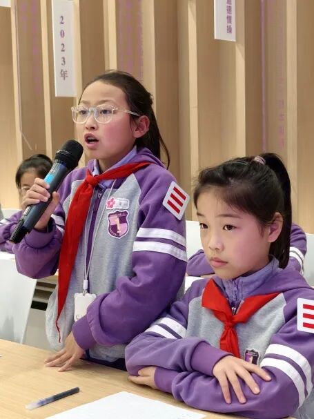 【未来小镇】|专属“议事厅”里,学生说了算!——学生当场“挑刺”,校方现场“接单”