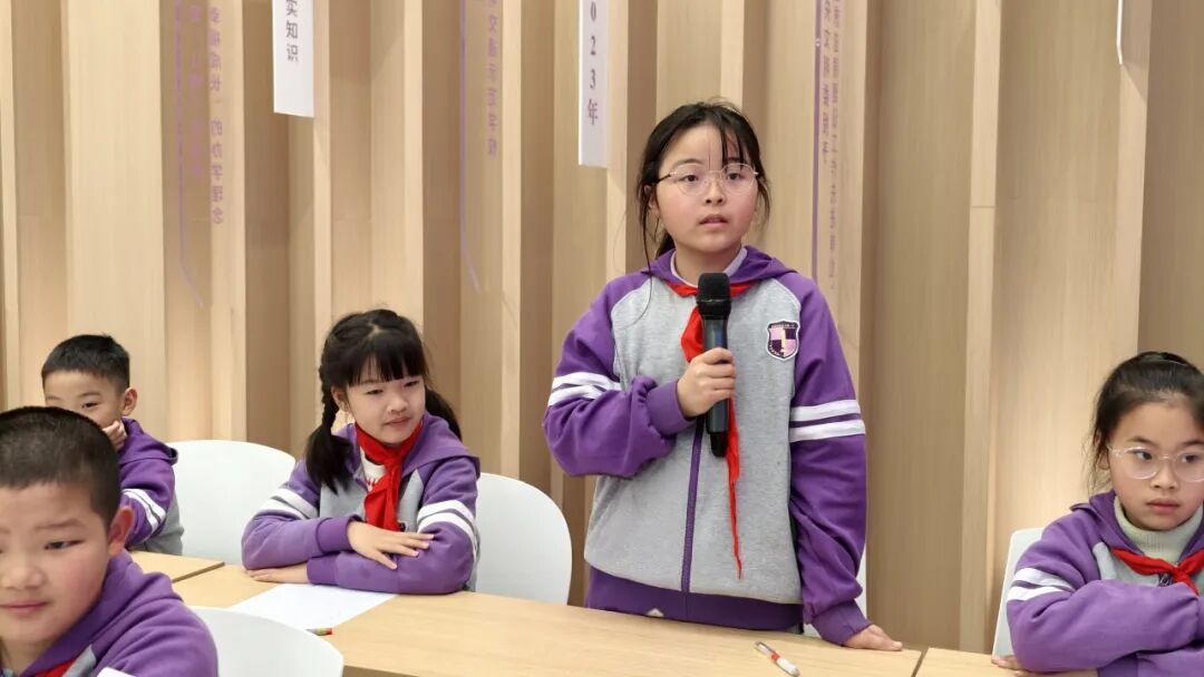【未来小镇】|专属“议事厅”里,学生说了算!——学生当场“挑刺”,校方现场“接单”