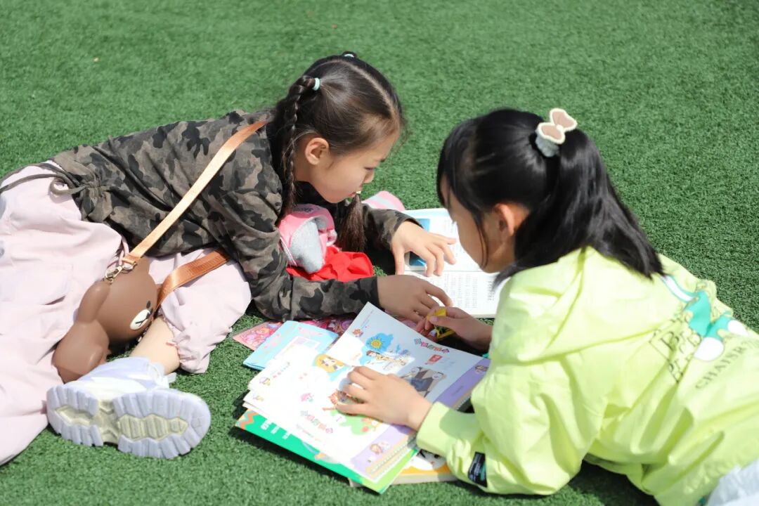 【火一月刊】四月书香漫,深耕行致远 —— 四月,火炬一小续写一卷成长篇