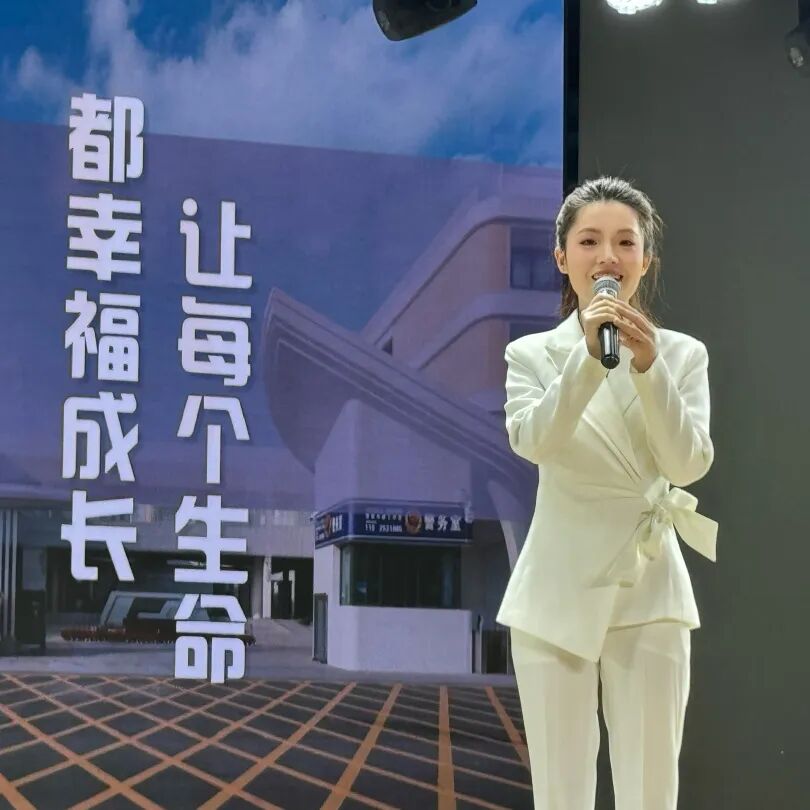 【火一月刊】四月书香漫,深耕行致远 —— 四月,火炬一小续写一卷成长篇