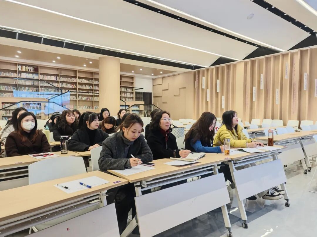 【火一月刊】春光作序,教育为诗 ——三月,火炬一小寄出一封春日来信