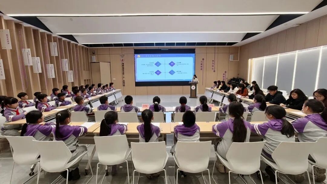 【火一月刊】春光作序,教育为诗 ——三月,火炬一小寄出一封春日来信