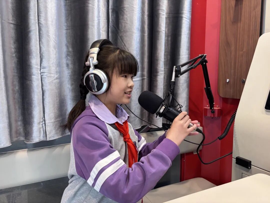 【未来小镇】春生,让阅读扎根--这个春天,我们把C位交给了AI和学生