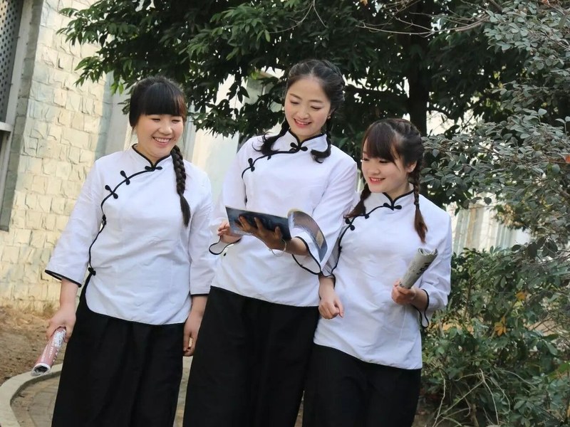 【班主任主题印象辑3】从三月里款款走来的女子