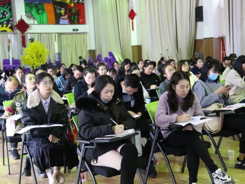 【火一动态】磨砺技能，促进成长 | 高新区小学数学青年教师赛课活动在火炬一小举行​