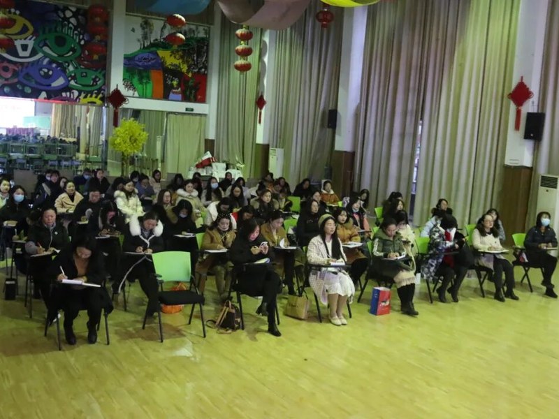 【火一动态】从教学质量监测看语文/数学教学走向  |  五年级语文/数学教师专项培训