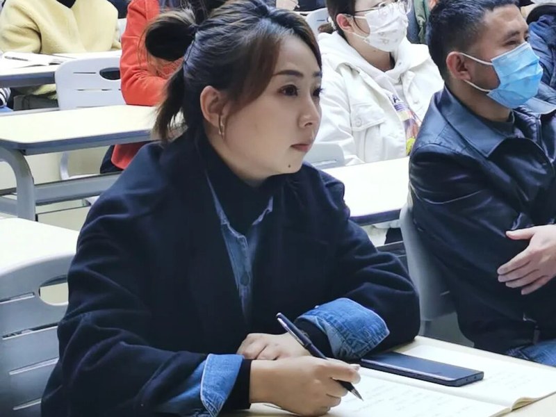 火一动态|传递榜样力量  共话教育智慧||第二十九期教师论坛