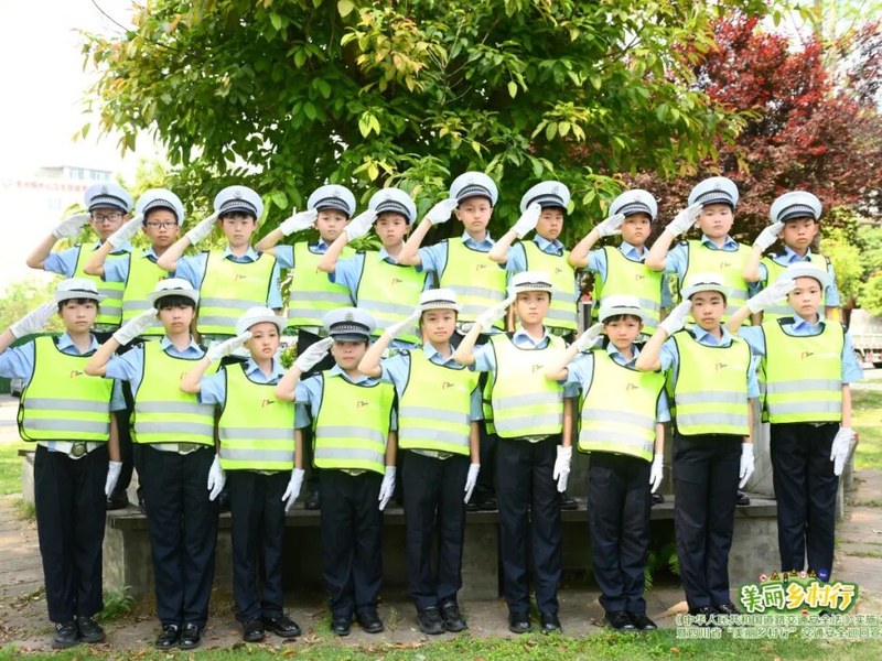 文明交通  浸润文明人生│火炬一小“小交警”特色彰显