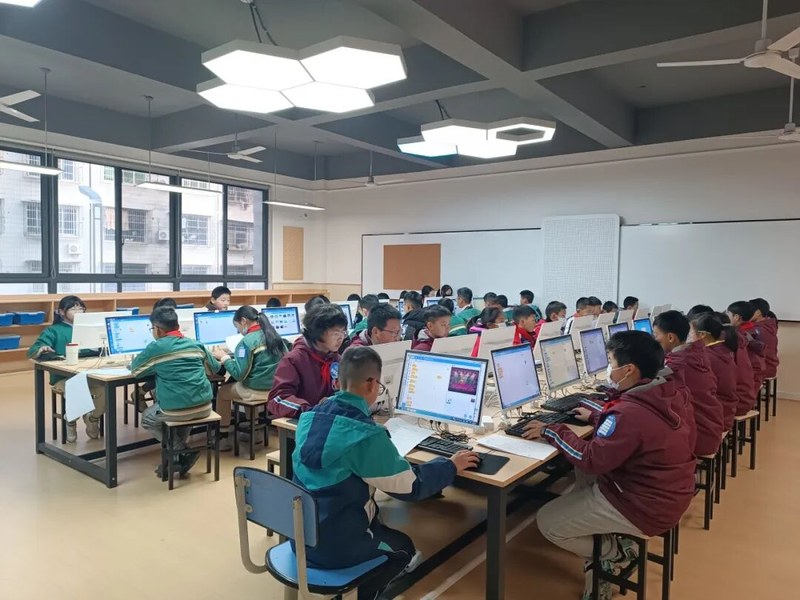 【五力领航】科创赋能成长 素养点亮未来 ——绵阳科技城新区首届中小学信息素养创新实践活动圆满落幕